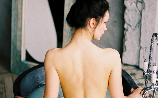 Acné du dos : la guerre des boutons !